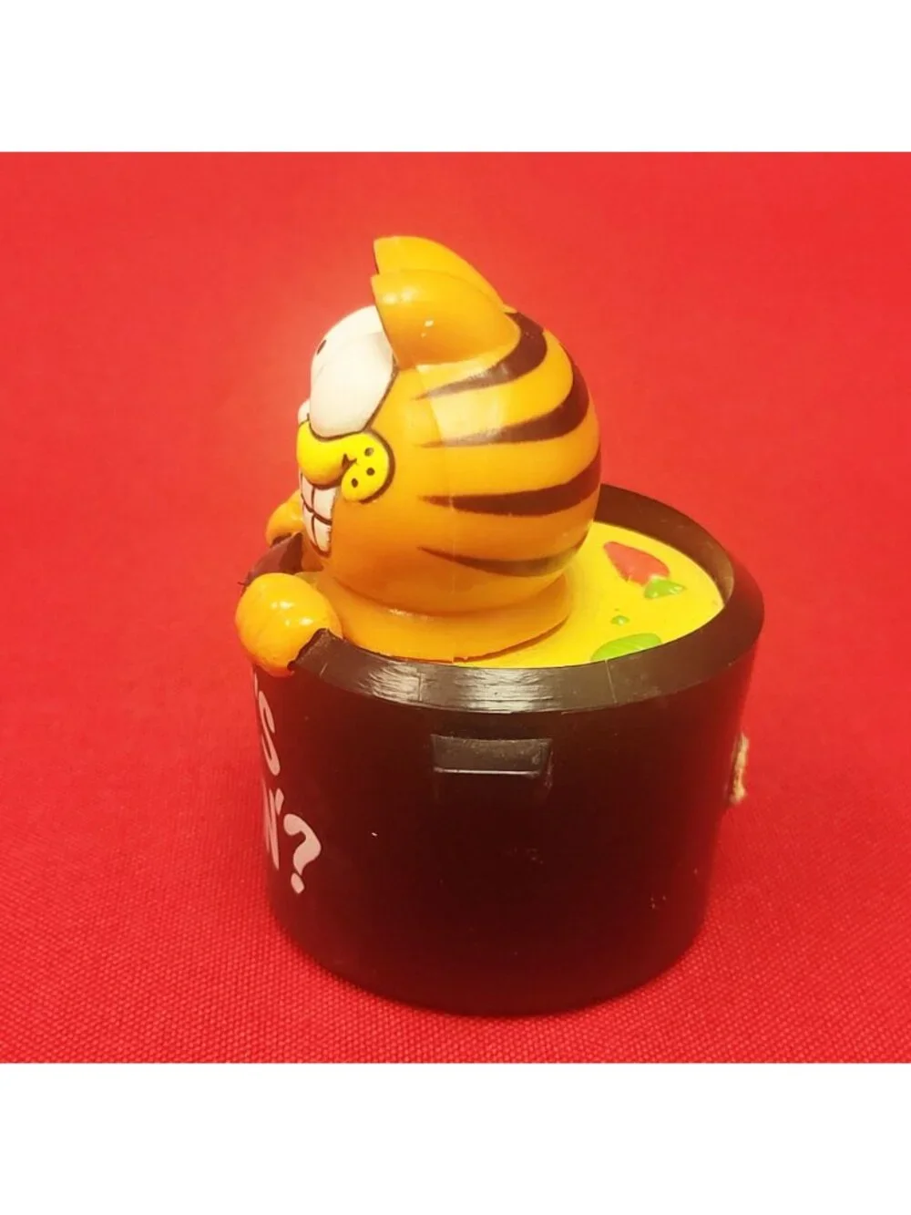 Vintage Garfield Inside Pot Whats Cookin Orange Cat Figurine